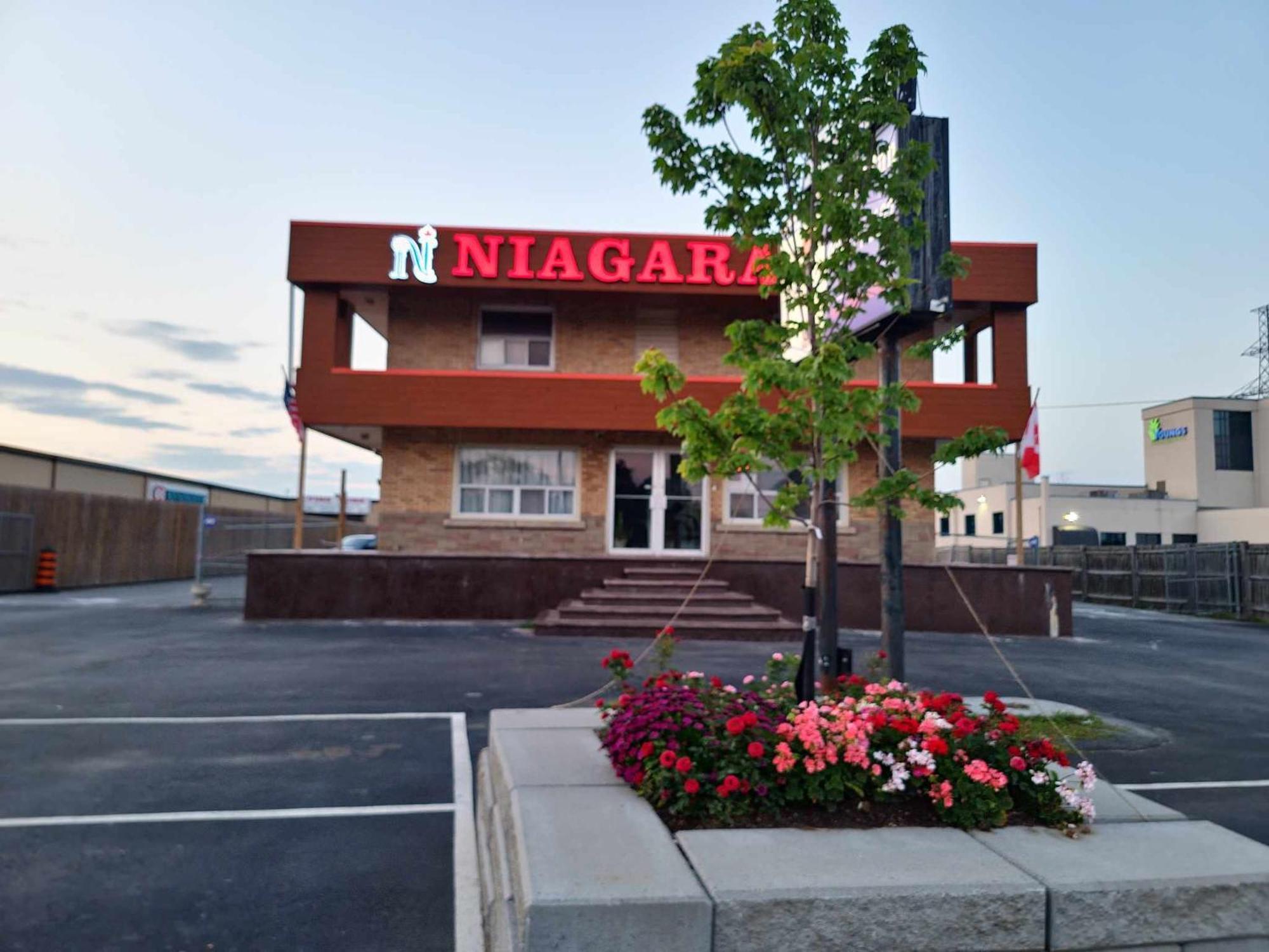 Niagara Inn Bagian luar foto